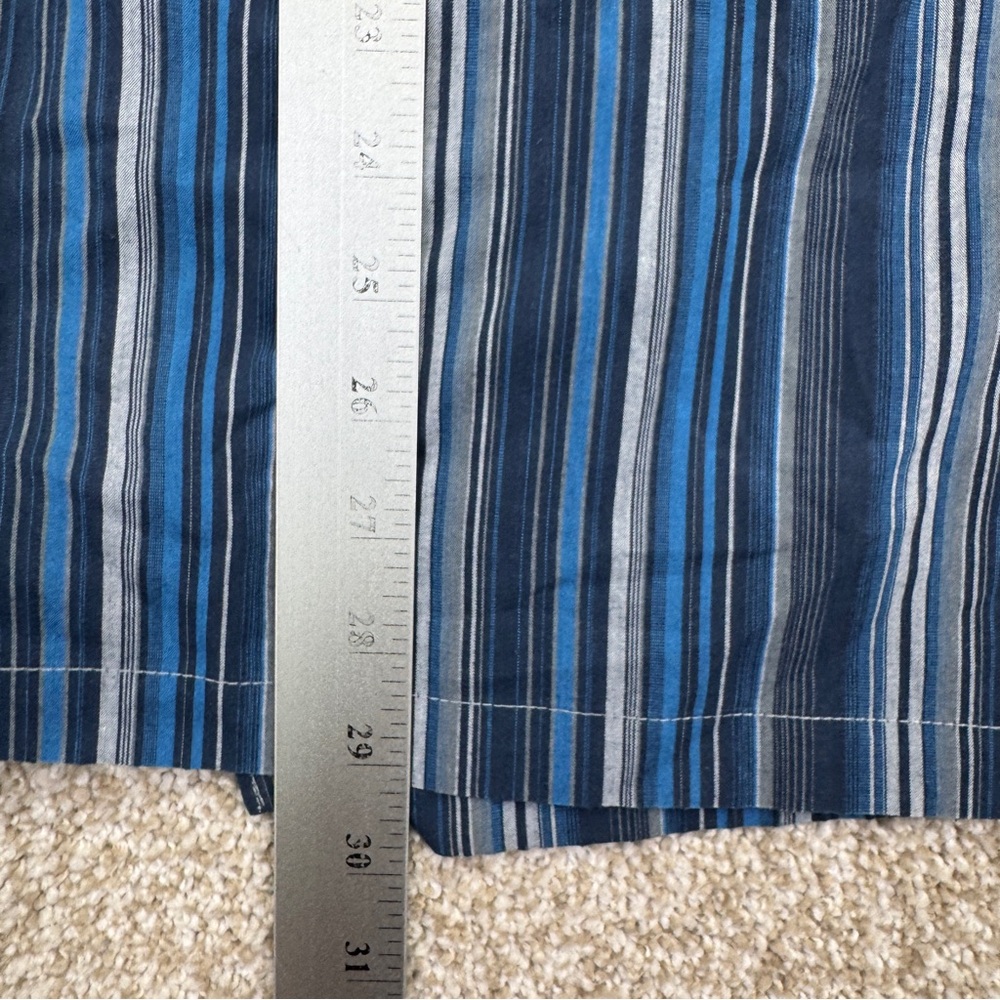 Kuhl Blue Casual Button Up Shirt with Chevron Stripes Mens size XL - Picture 8 of 11